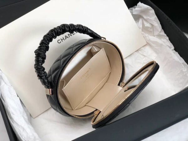 Chanel Vanity Case Shiny Gold Black Bag For Women 9.5cm/3.7in