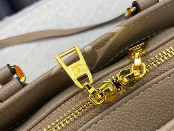 Louis Vuitton OnTheGo East West M23641