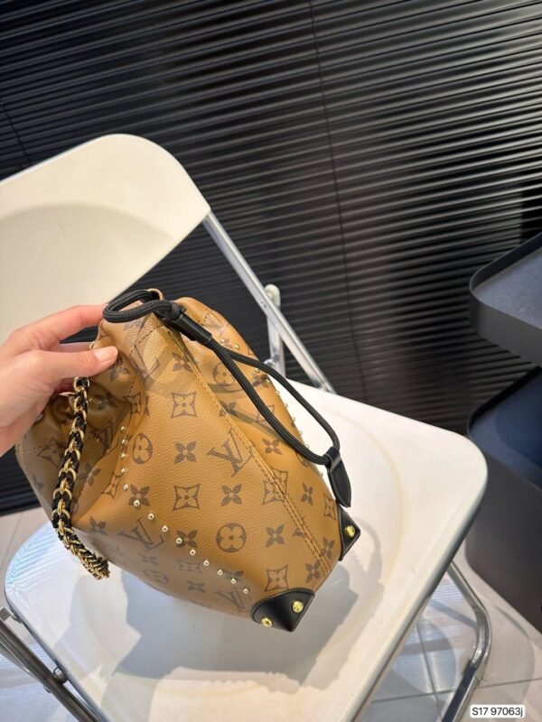 Louis Vuitton M13324 No&eacute; Trunk Small