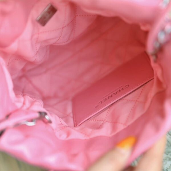 CHANEL 22 MINI HANDBAG AS3980