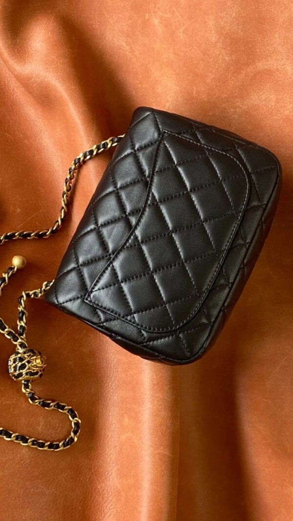 Chanel Classic Bag Black For Women, Women&rsquo;s Bags 7.1in/18cm