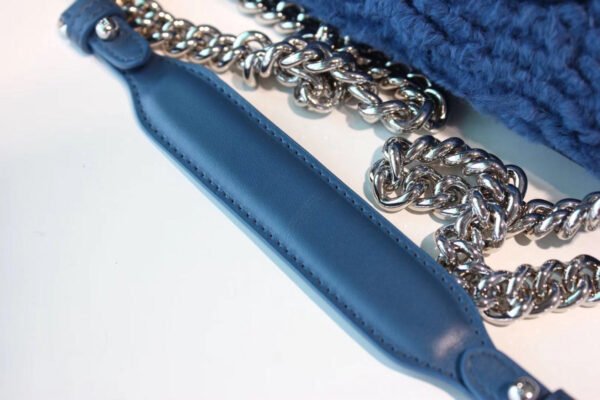 B4264BA9-1AAF-1631-A251-A9D3B83C392E.jpg Fendi Kan I F Bag