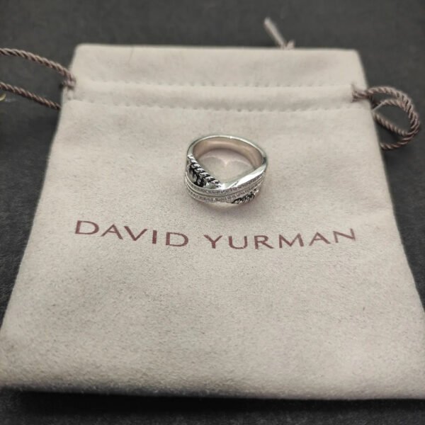 B46D6405-CA31-EF34-EFB9-E4202133F732.jpg David Yurman Diamond Crossover Ring - US 6