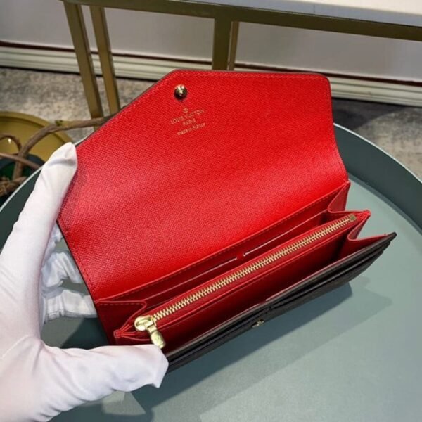 B47058A0-7711-3CF1-BA23-D82BC4DC3BDB.jpg Louis Vuitton Sarah Wallet M62236