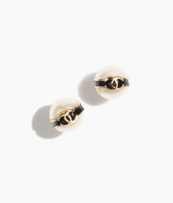 STUD EARRINGS