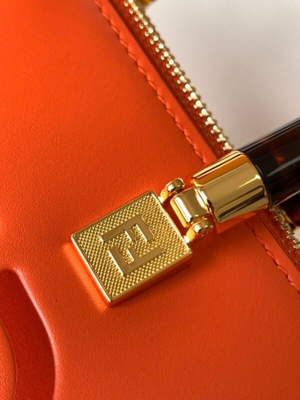 B652B715-6102-141D-0B6E-FD30DC148D89.jpg Fendi By The Way Mini Bag