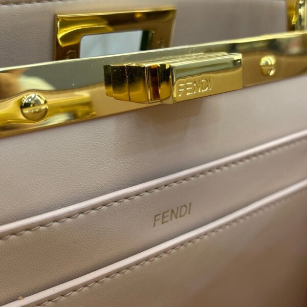 Fendi Peekaboo Medium iseeu Bag