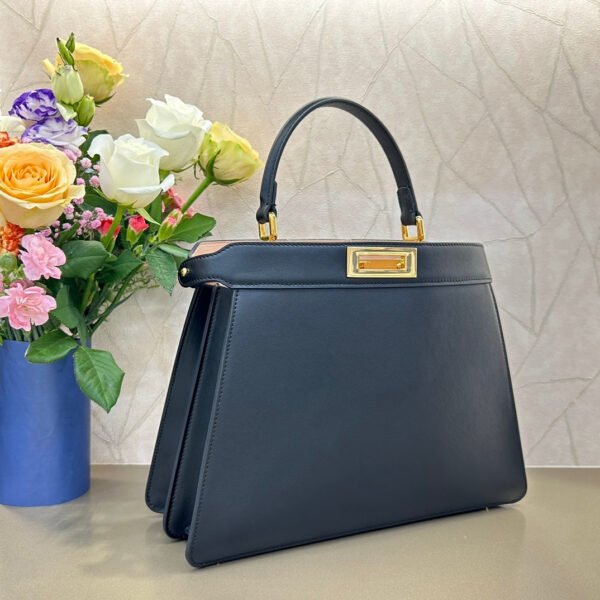 Fendi Peekaboo Medium iseeu Bag