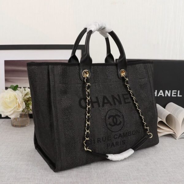 B8678419-9744-1D31-2851-59FE9FA72E0F.jpg CHANEL Woven Straw Raffia Striped Medium Deauville Tote