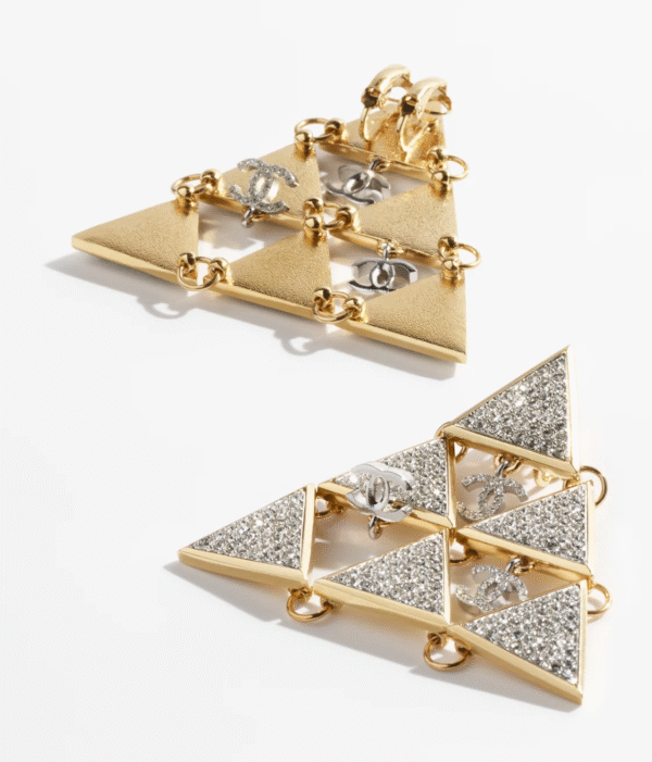 B914C6DD-BF22-13AB-21F3-4F16D6209791.png CLIP-ON PENDANTS