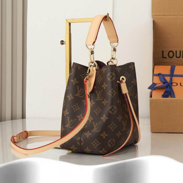 Louis Vuitton N&eacute;ono&eacute; BB M46581