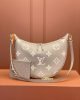 BAC5E692-3F52-211D-6C78-90537431EAE9.jpg Louis Vuitton Loop Hobo M46738