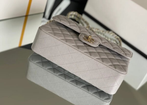 BB6FF5D3-BC1F-7D06-4190-E1B92723E0D6.jpg Chanel Classic Handbag 26cm Grey For Women A01112