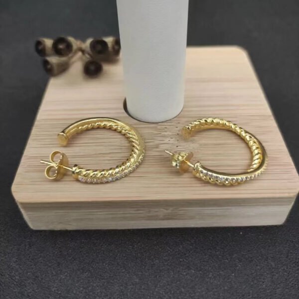 Pav&eacute; Crossover Hoop Earrings 18K Yellow Gold with Diamonds