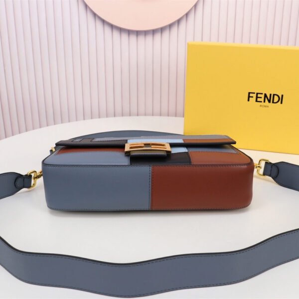 BD85F3DB-CD8E-A3F3-C91C-DBDFCCFDF000.jpg Fendi Baguette(high-end grade)