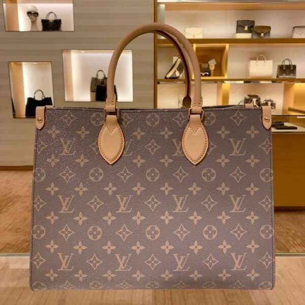 Louis Vuitton OnTheGo MM  M12415