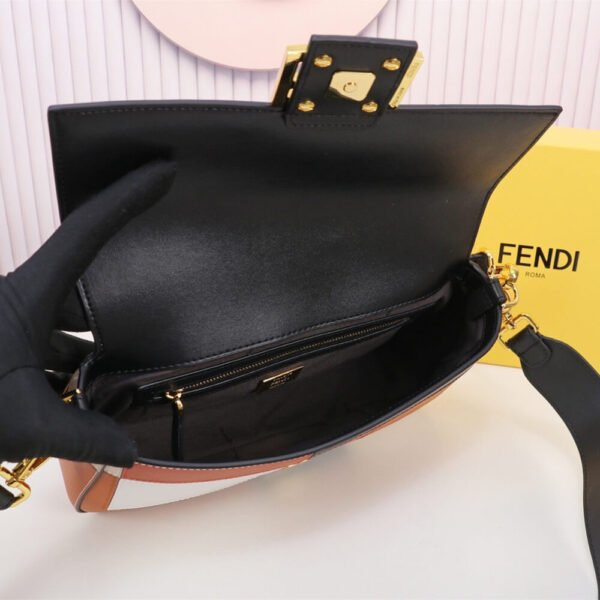 C06D29E4-29C1-DB43-575F-4365F907370B.jpg Fendi Baguette(high-end grade)