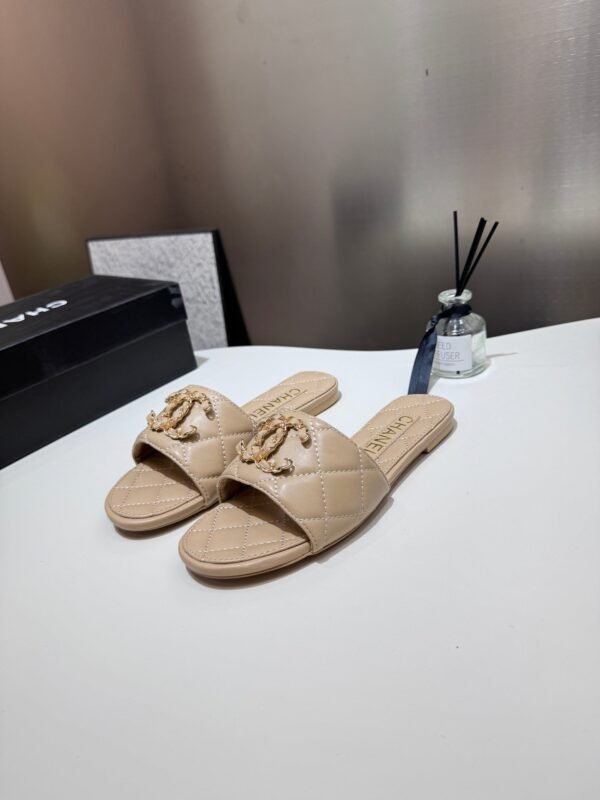 Chanel Women's Logo 25ss CC Sandal