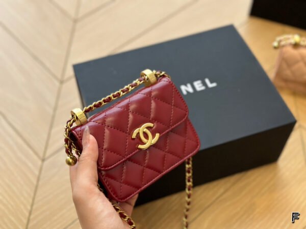 Clutch with Chain - Black