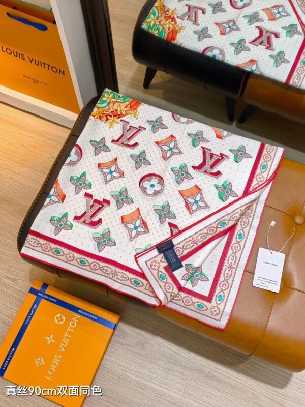 Monogram LV Locks Square 90 M79939