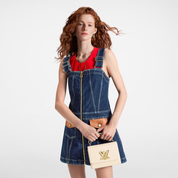 C6EB80AE-E38F-6876-A3A9-6D4999B09F25.jpg Twist PM