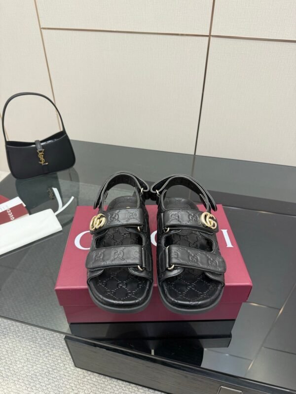 C795FF1D-22DA-3669-228C-42161FC26284.jpg GUCCI Women's Platform Slide Sandal