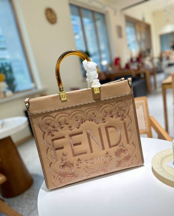 Fendi Sunshine Medium - Beige