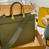 C932A2E1-41D7-DCAC-3EA6-FC6C414B4305.jpg Fendi Sunshine Medium - Green