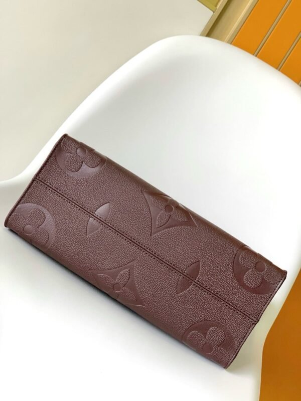 CB86A5D0-A6FC-AEC6-0E16-82131C5FF8C3.jpg Louis Vuitton M46601 OnTheGo MM