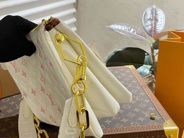 Louis Vuitton M22398 Coussin PM