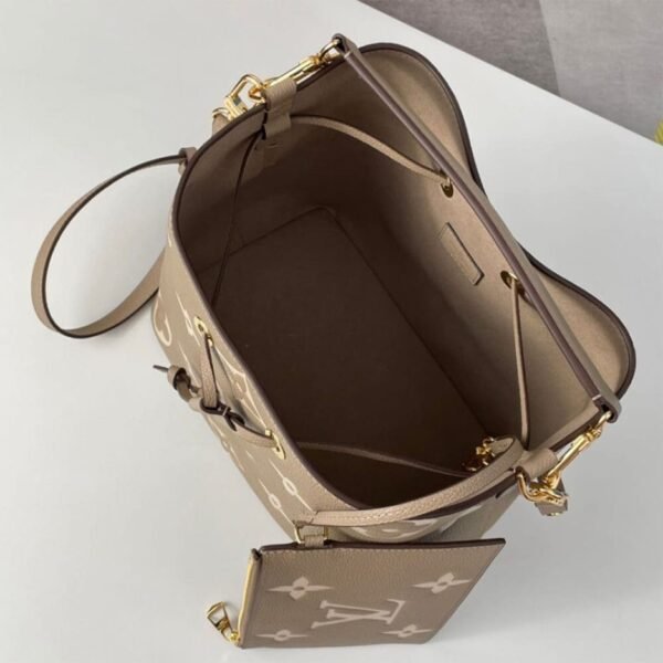 CC272DED-0846-6ABE-B696-410905122B17.jpg Louis Vuitton M45555 NéoNoé MM