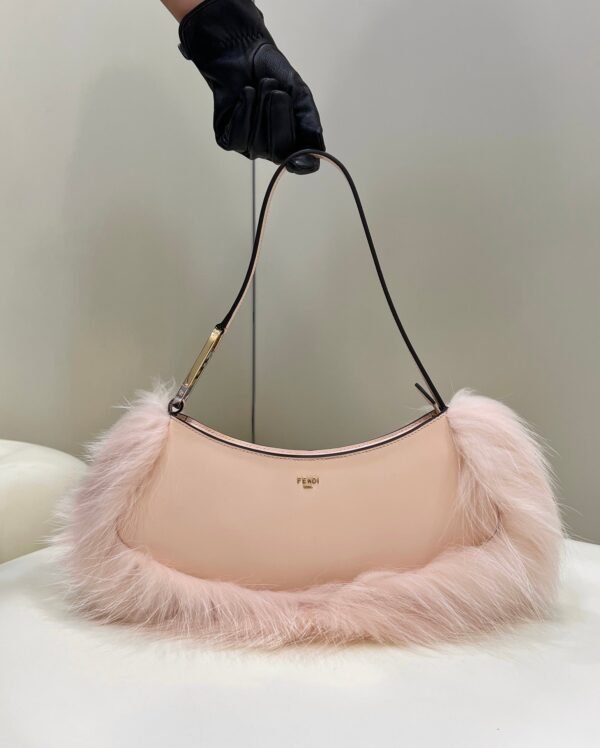 CC49BD40-572F-F8A4-78C2-330EDFA47786.jpg Fendi O'lock Swing Bag