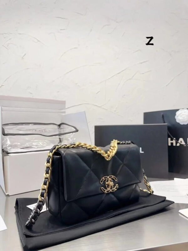 CC5F424B-A89E-E13C-6AA1-729190396FC8.jpg Chanel 19 Hand 2Way Chain Shoulder Bag As1160 Lamb Leather Black Used Women
