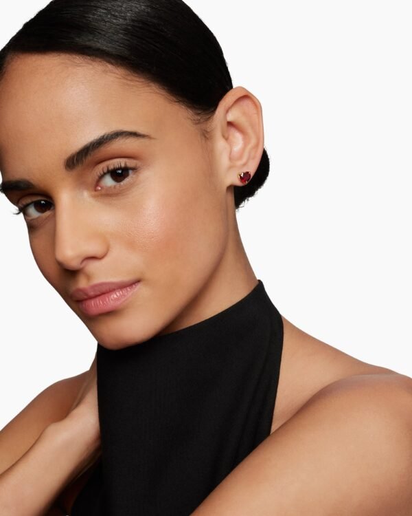 CE3B3144-E818-69A7-C410-920EEC0E1BE3.jpg Chatelaine® Heart Stud Earrings 18K Yellow Gold with Garnet, 8mm