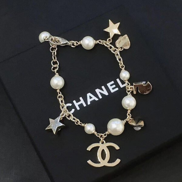 D240D044-38CF-DEE1-F8B1-7B685C40E460.jpg Pentagram Double C Pearl Bracelet
