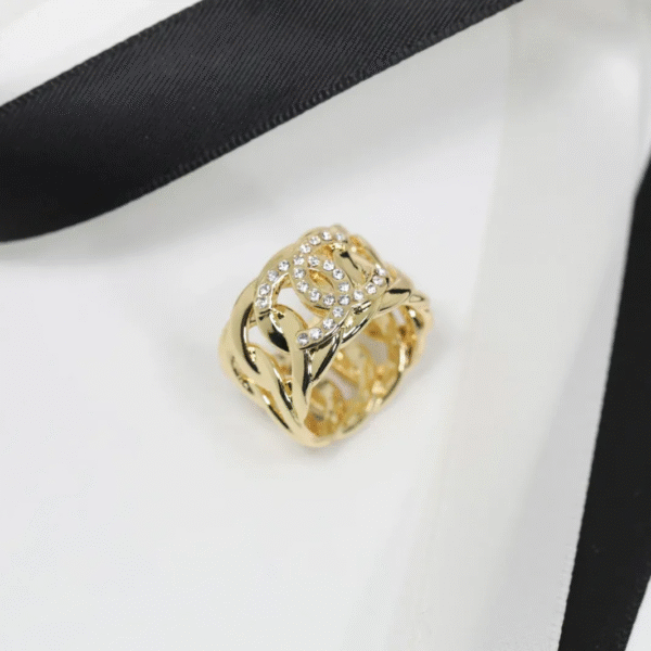 D2D316E9-B80B-CBE9-F9CA-B209B745187A.png CCR053 CC RING - 6