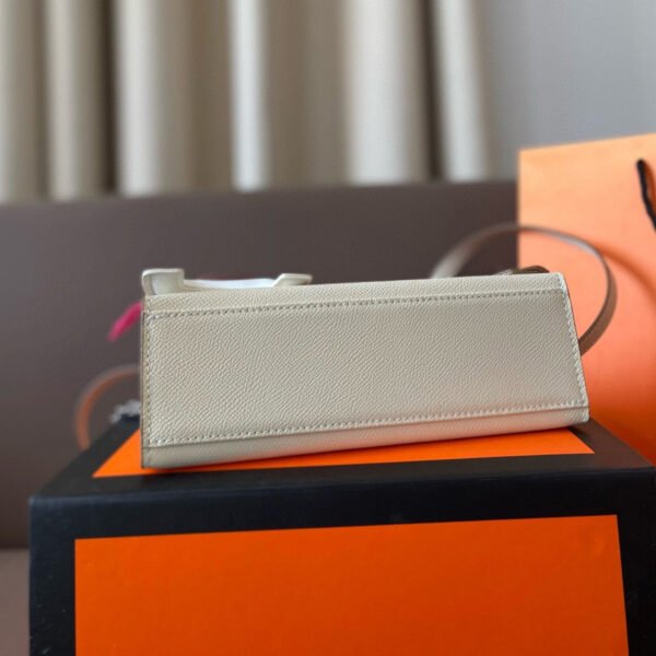 D34ED3EA-AD11-2FC8-79C8-DDE70398D482.jpg Mini Kelly 20 Bag