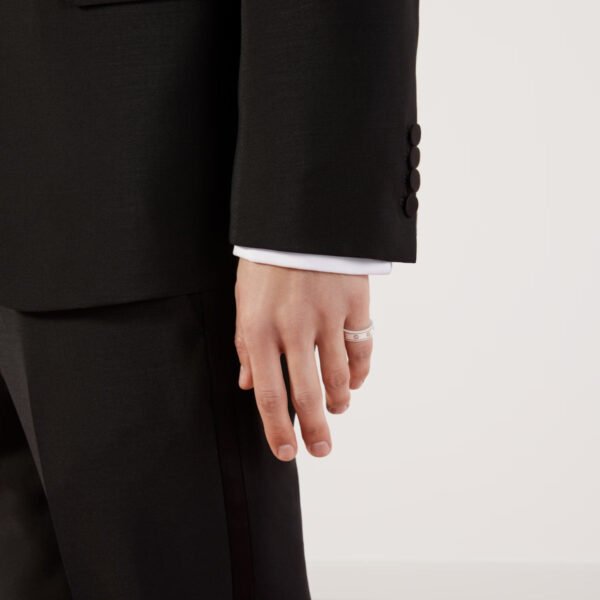 D3EDFF24-90BD-FEF4-6990-0E7269FBF6A9.jpg Icon ring with yellow gold Interlocking G