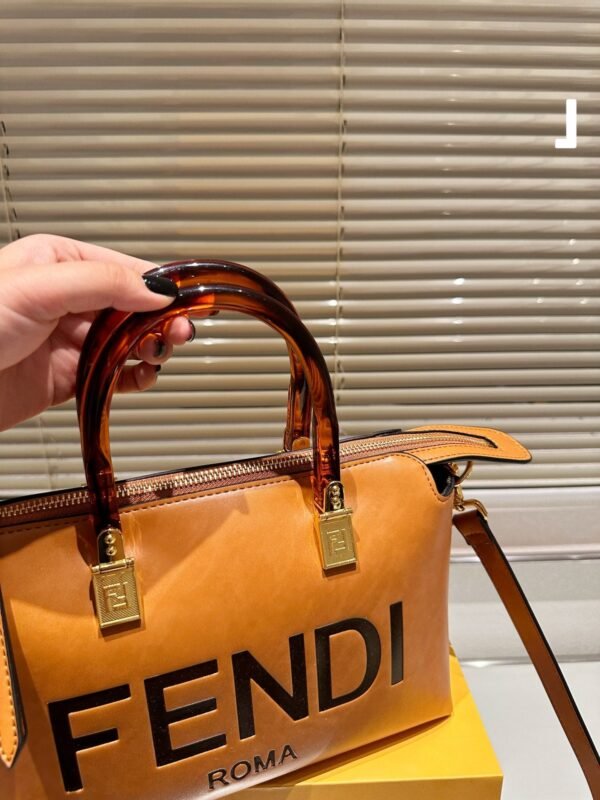 Fendi By The Way Medium - White