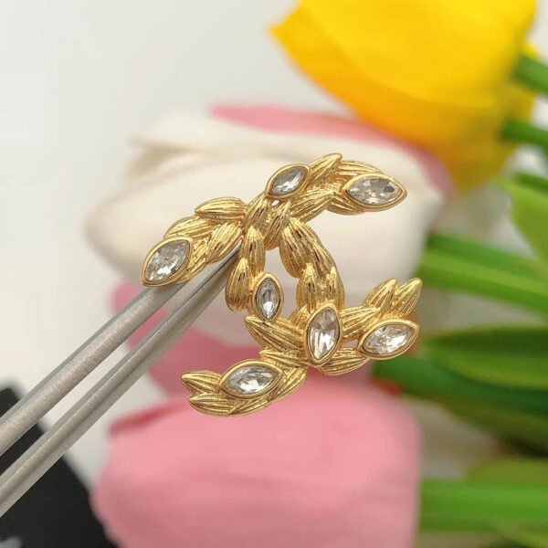 D7FCE502-01F0-EE55-C005-B5CFD5847FBC.jpg cc Earrings