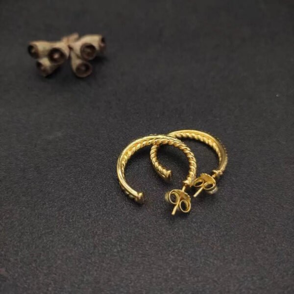 Pav&eacute; Crossover Hoop Earrings 18K Yellow Gold with Diamonds