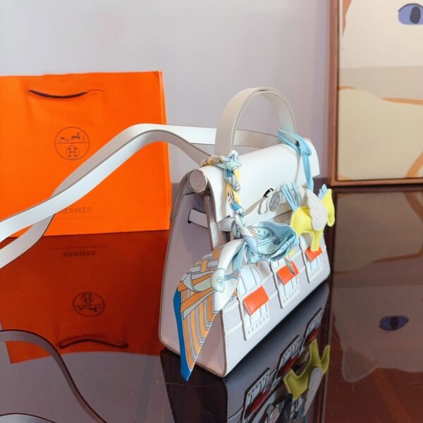 D8B5402E-C848-F385-5DA1-4FA74CEF7DB6.jpg Birkin 25 Black Bag - Black