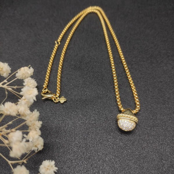 D9E752DB-D7AC-F89F-54BF-8C7D4508B0B9.jpg David Yurman Acorn Pendant Necklace 18k Gold Diamond