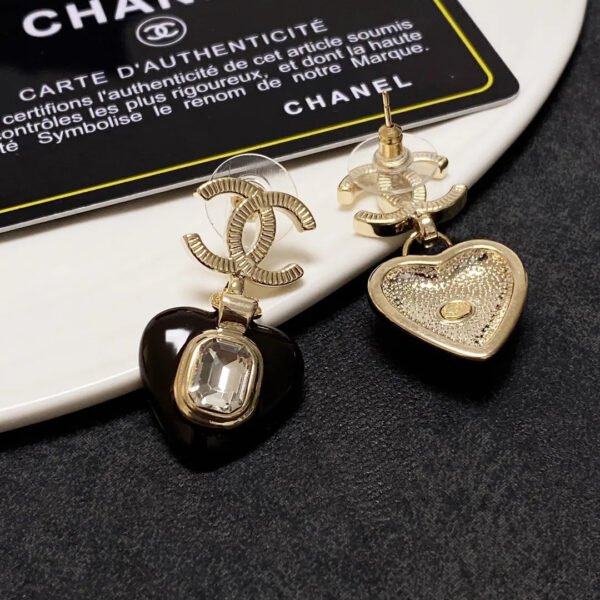 DA9891EF-91AB-84A8-1C29-E798C7345078.jpg cc Earrings