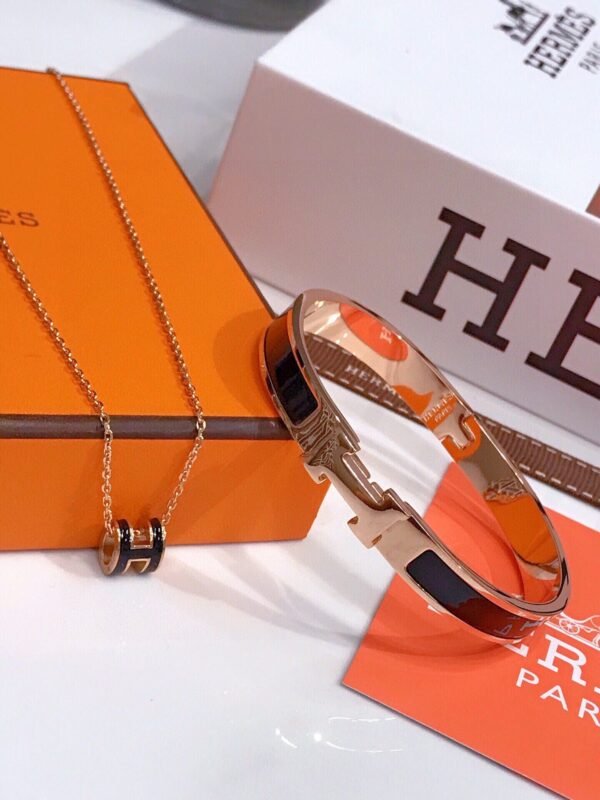 Hermes Clic HH bracelet + Mini Pop H pendant - 17