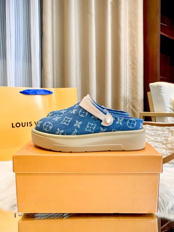 Louis Vuitton Women's Pool Pillow Comfort Sandal