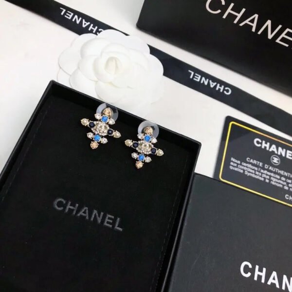 DB8F5E68-B00A-5493-8D54-491C3F408CF6.jpg cc Earrings