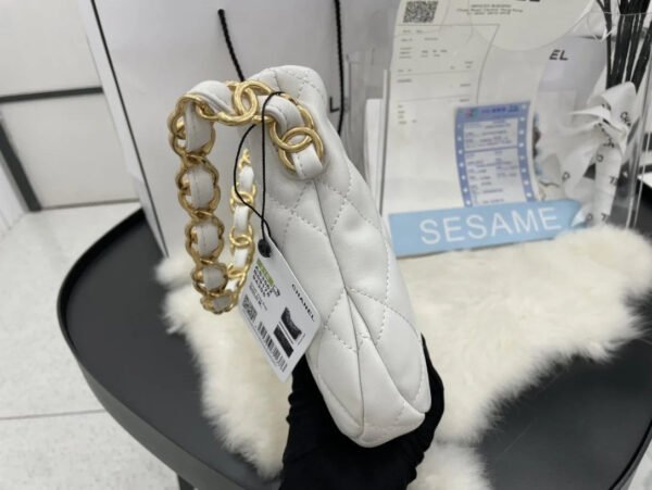 Chanel Hobo Handbag White For Women, Women&rsquo;s Bags 9.4in/24cm