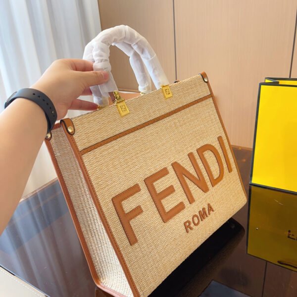 Fendi Sunshine Medium - Brown