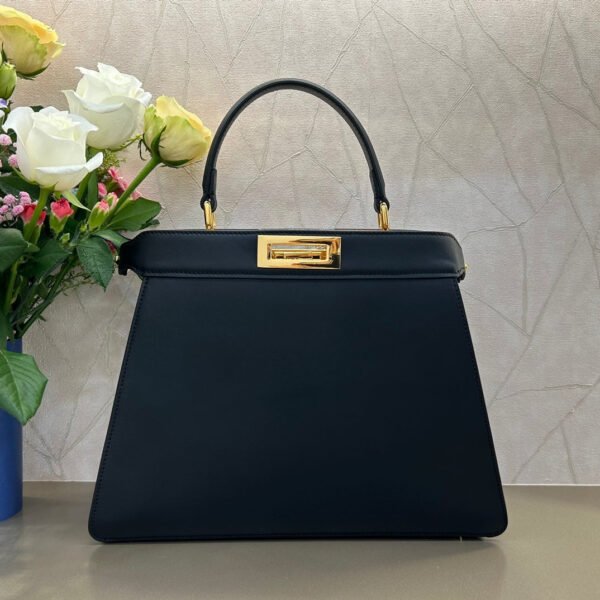 Fendi Peekaboo Medium iseeu Bag